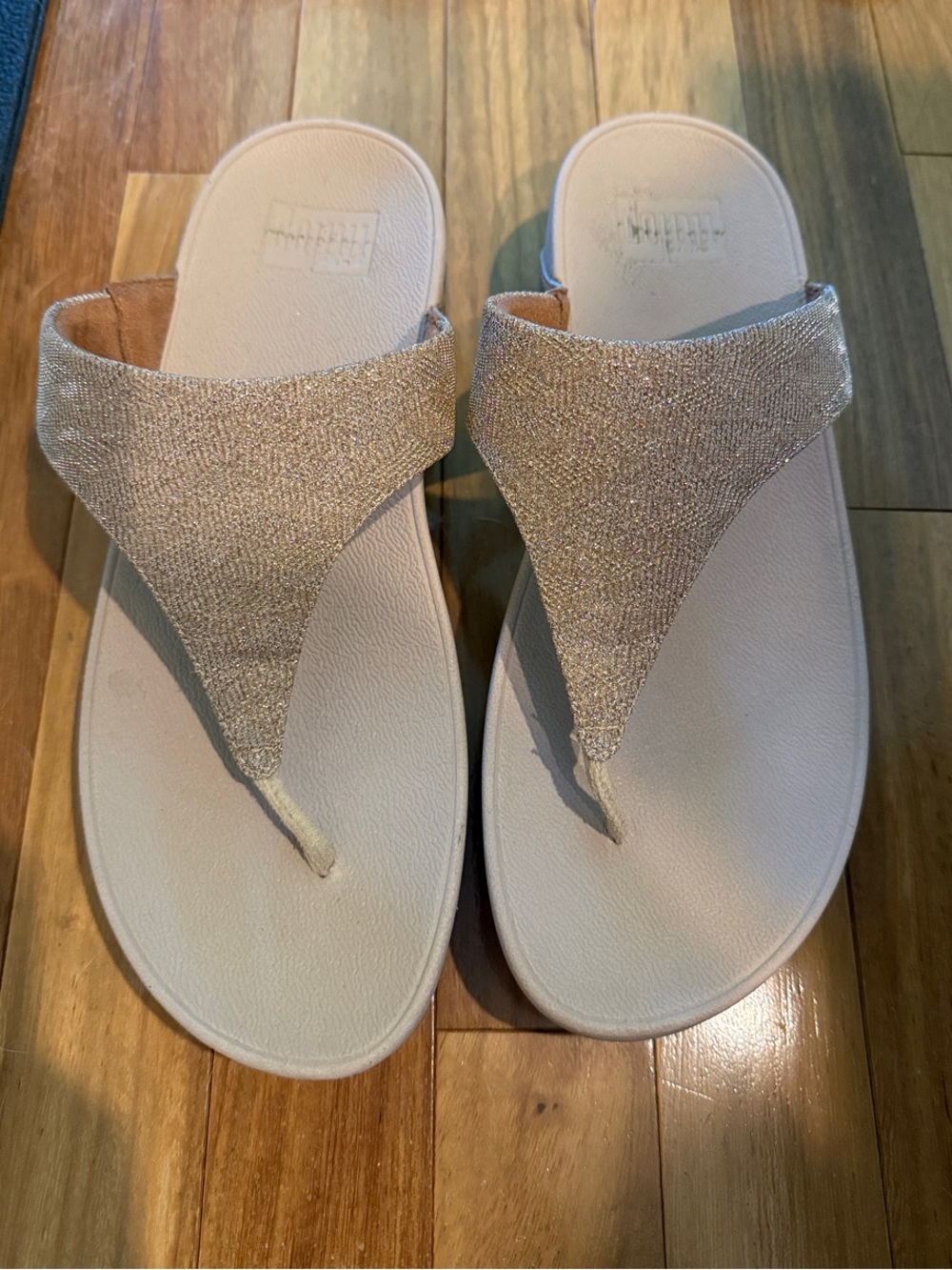 FitFlop Metallic Rose Gold Thong Sandals